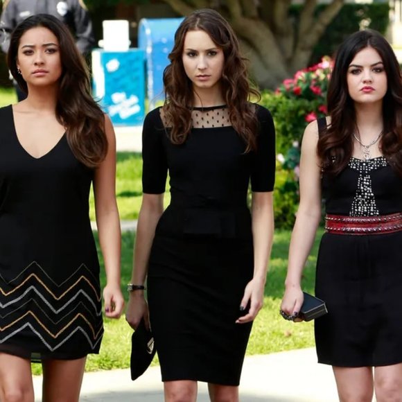 Karen Millen Peplum Knit Dress ASO Spencer Hastings - Picture 9 of 12